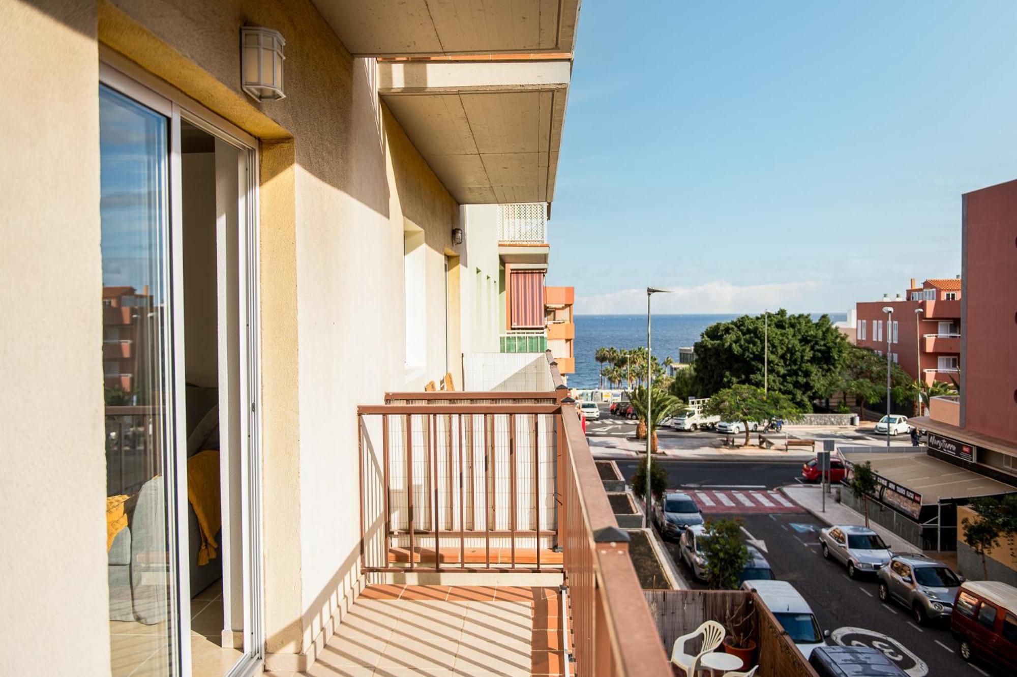 Apartamento Coqueto Con Terraza Junto A 坎德拉里亚 外观 照片